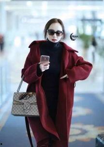 吃瓜白浴袍,揭秘娱乐圈幕后风云