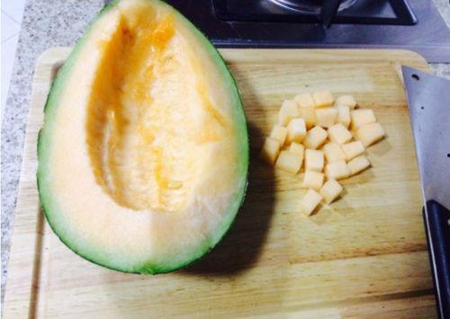 小鸡吃哈密瓜,一场味蕾与自然的邂逅